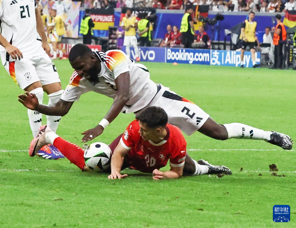 爱游戏地址-瑞士队在欧锦赛预选赛中击败对手