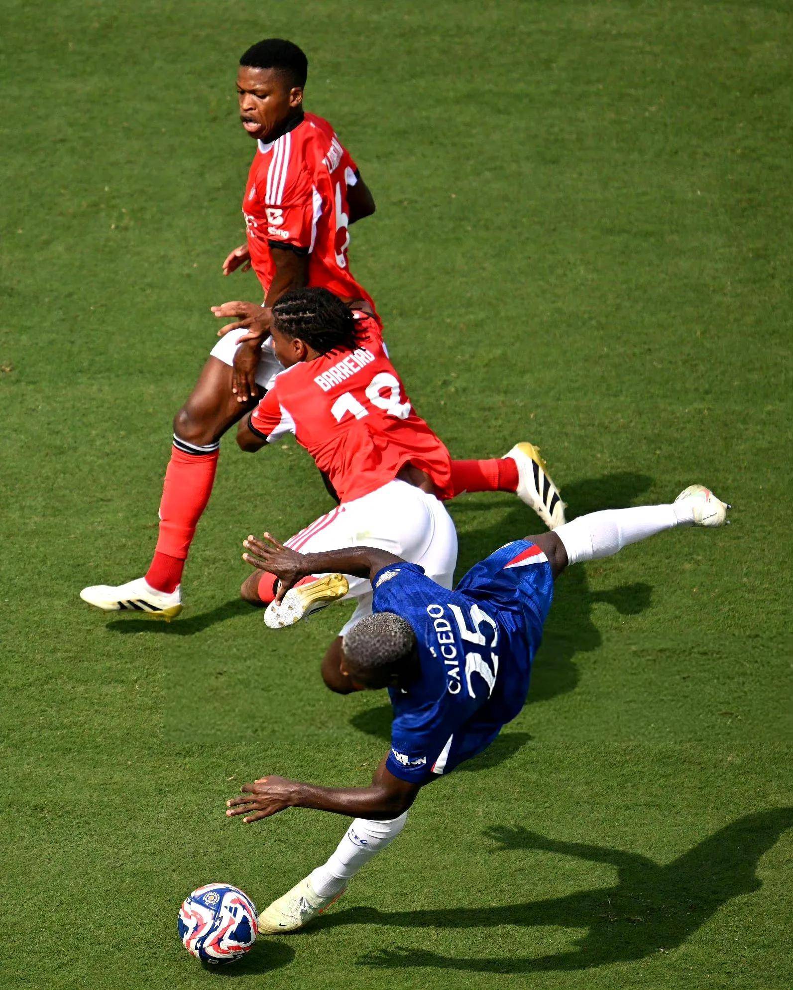 爱游戏官网app-切尔西主场战胜强敌，西布朗主场不敌的简单介绍