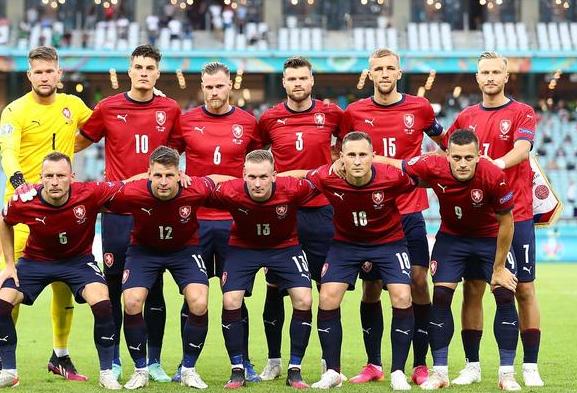 爱游戏官网入口-意大利队实力碾压对手,欧预赛前景一片大好的简单介绍