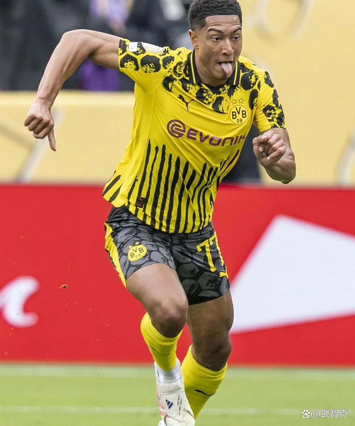 包含狼堡戴帽破门,德甲劲旅轻松击败对手的词条 包含狼堡戴帽破门,德甲劲旅轻松击败对手的词条