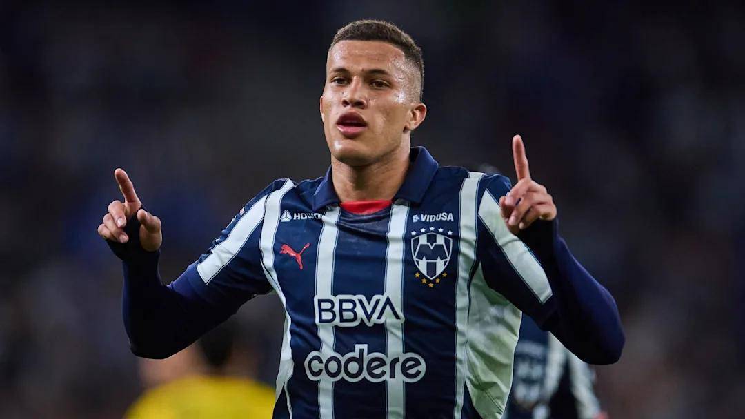 后备球员崭露头角,表现出色获赞 后备球员崭露头角,表现出色获赞