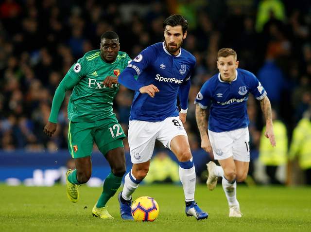 爱游戏app-里昂客场不敌克莱蒙,榜首之战落败