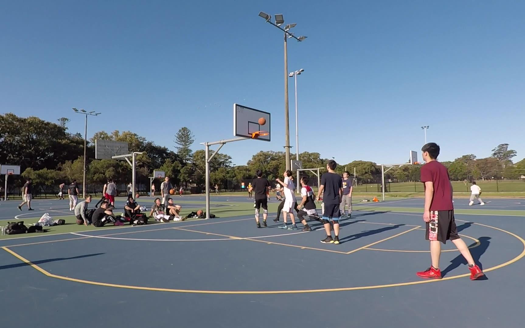 爱游戏平台-悉尼篮球队取得历史性胜利,球迷欢欣鼓舞的简单介绍