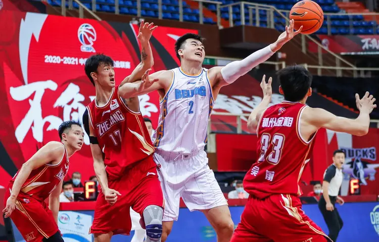 爱游戏app下载地址-关于华东男篮豪取连胜，逐渐稳住榜首位置的信息