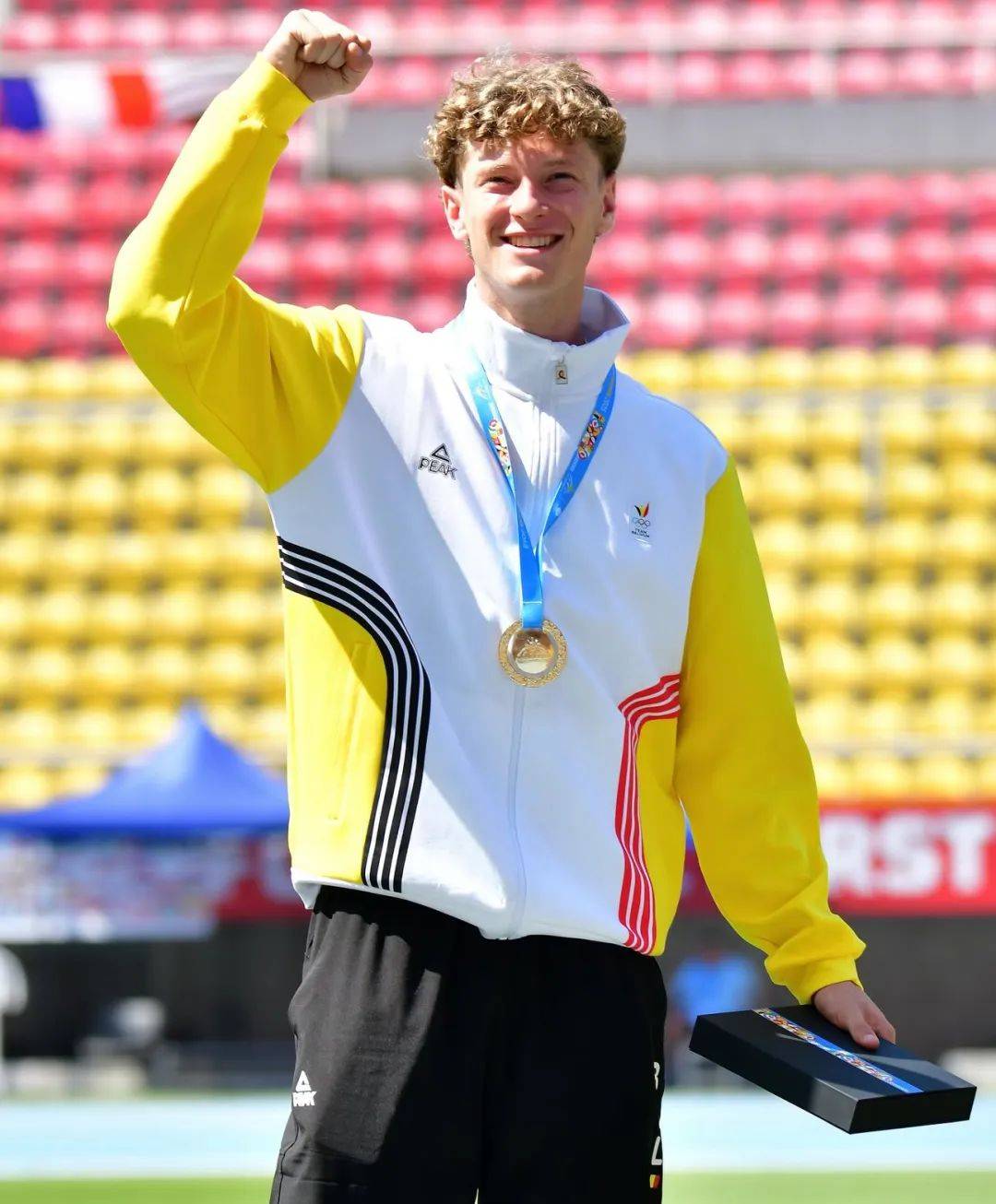 爱游戏官方-国际比赛中球员们展现出骄人实力