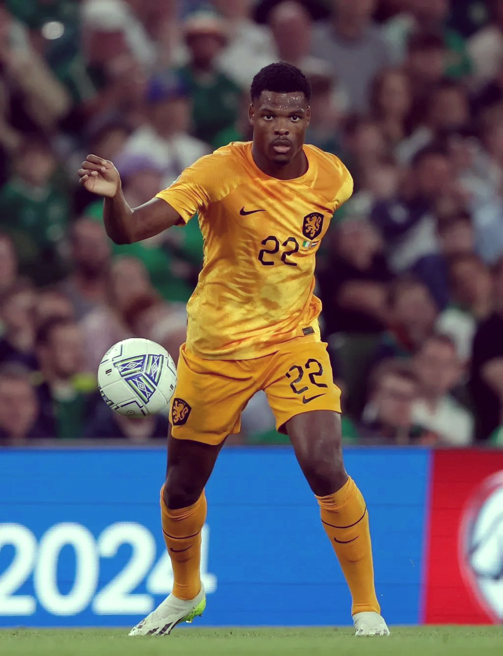 荷兰队战术出色,毫无悬念逆袭晋级欧洲杯的简单介绍 荷兰队战术出色,毫无悬念逆袭晋级欧洲杯的简单介绍