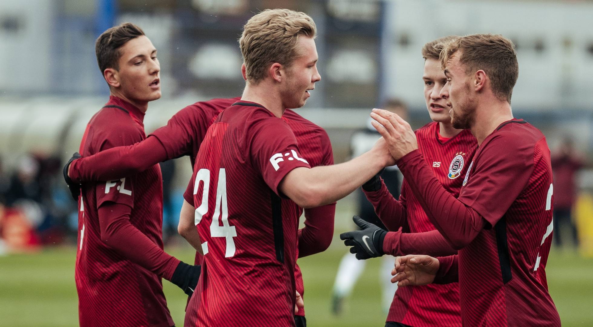 爱游戏网页版入口-捷克国家队摘得胜利果实,晋级欧洲杯四强赛