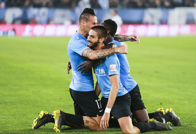 爱游戏网站入口-包含上海申鑫挑战大连人,实力对比谁更占优?的词条