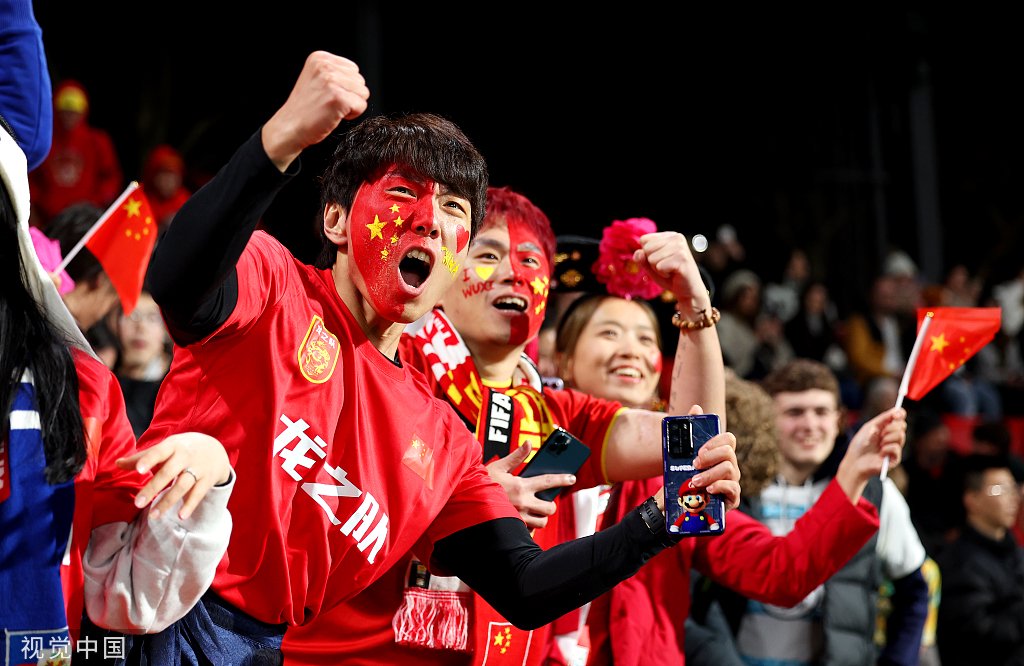 爱游戏网页版-激烈角逐引人瞩目,球迷热情高涨的简单介绍