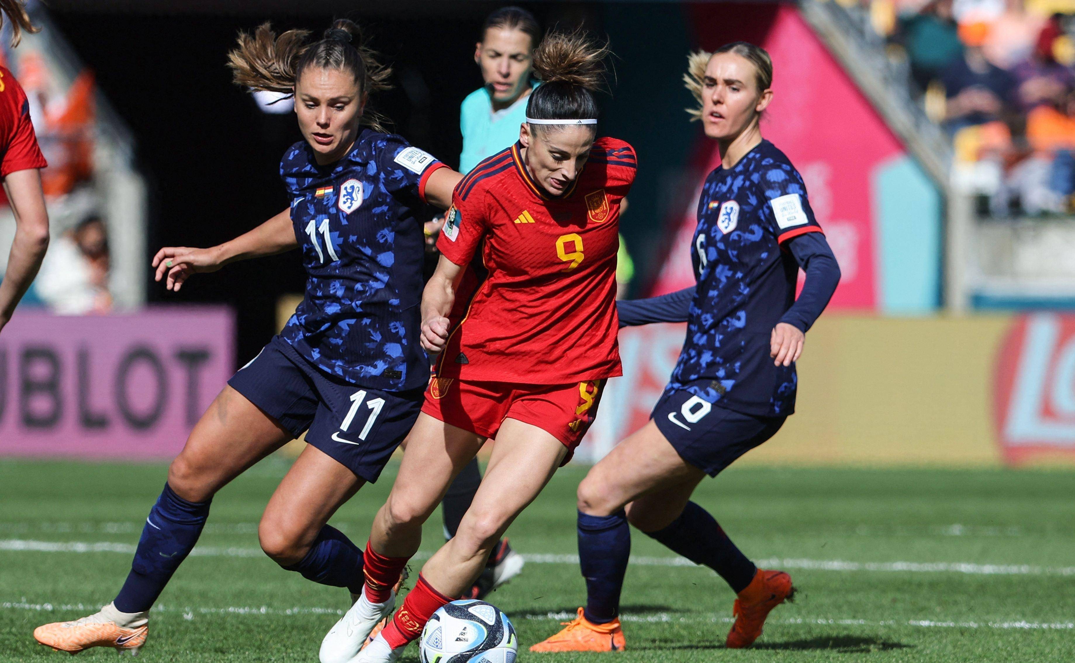 爱游戏入口-世界女足比赛现场,队伍实力对决