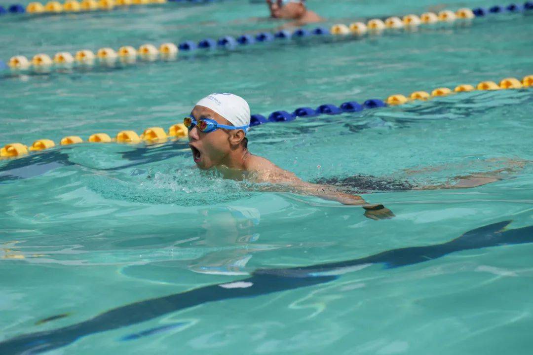 体育赛事中燃起运动激情火焰 体育赛事中燃起运动激情火焰