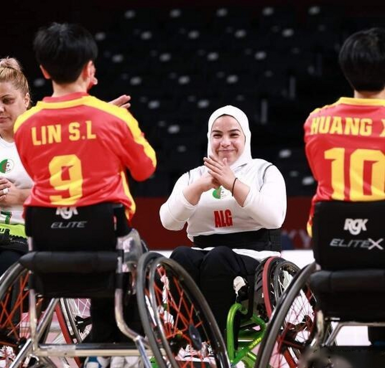 爱游戏登录入口-阿尔及利亚队在篮球比赛中夺得胜利