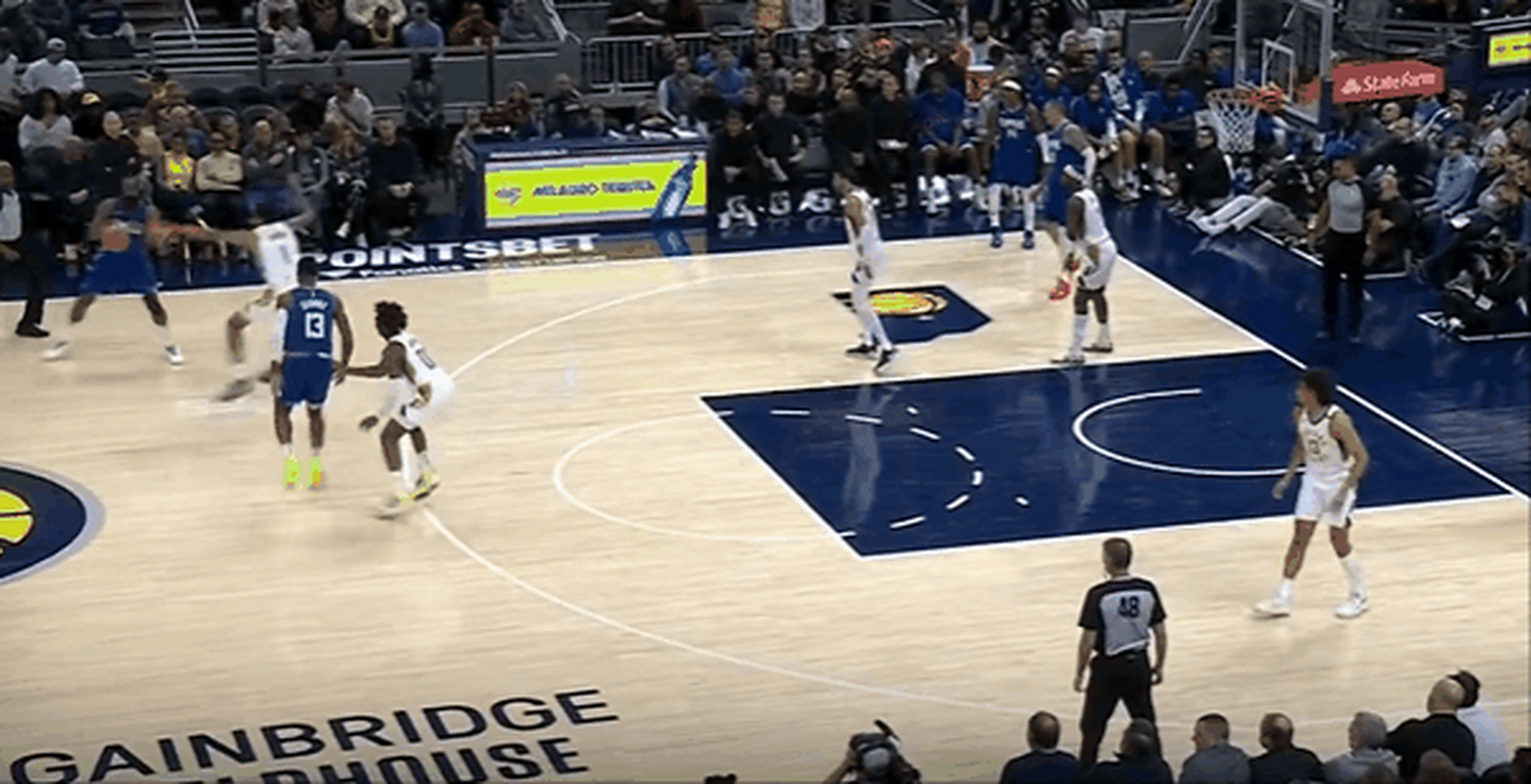 爱游戏电竞-快船惨败步行者,遭遇季后赛横扫