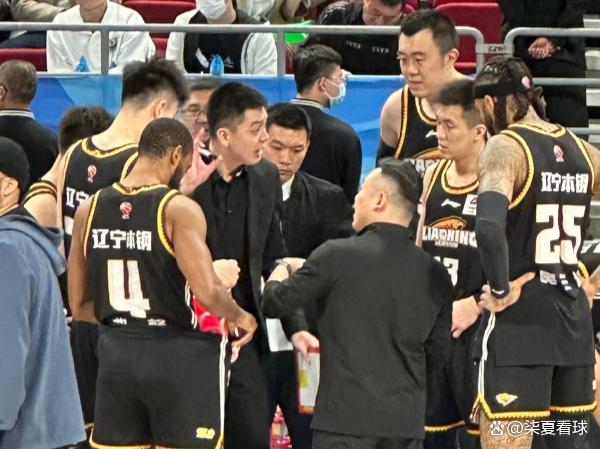 爱游戏app下载地址-包含角逐激烈!两支豪强将在球场上展开搏斗的词条